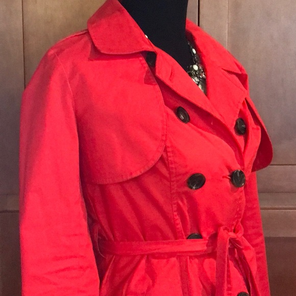 Adorable Cabi red  jacket with removable vest - Picture 2 of 7
